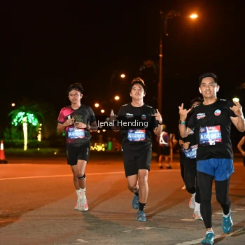 Runner Photo 3542421