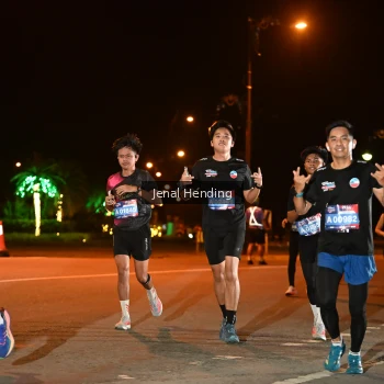 Runner Photo 3542423