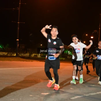 Runner Photo 3542443
