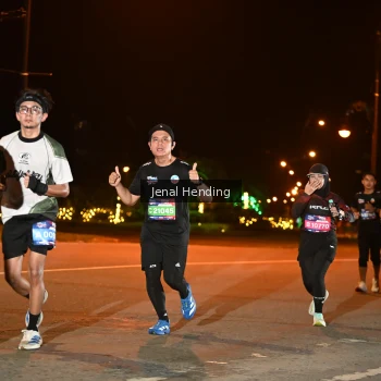 Runner Photo 3542444