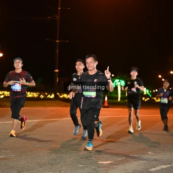 Runner Photo 3542447