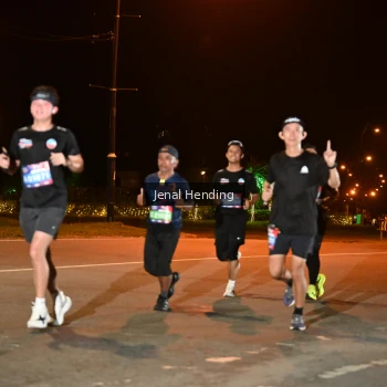 Runner Photo 3542448