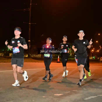 Runner Photo 3542450