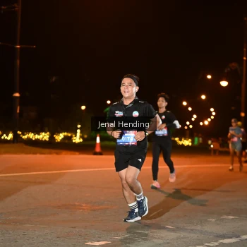 Runner Photo 3542475