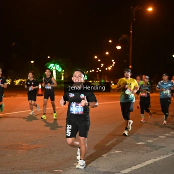 Runner Photo 3542515