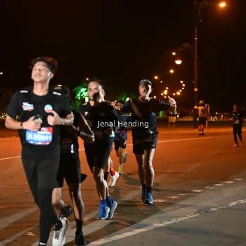 Runner Photo 3542705