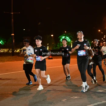Runner Photo 3542813