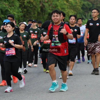 Runner Photo 3543654