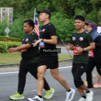 Runner Photo 3543660