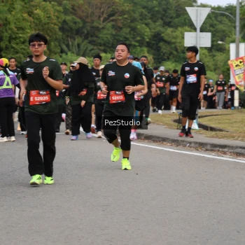 Runner Photo 3543780