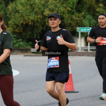Runner Photo 3543842