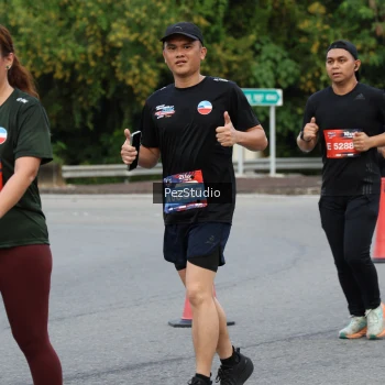 Runner Photo 3543846
