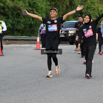 Runner Photo 3545309