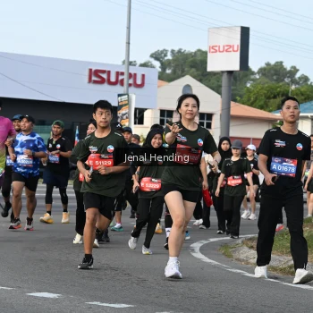 Runner Photo 3545782