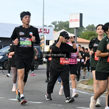 Runner Photo 3545911