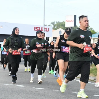 Runner Photo 3546065