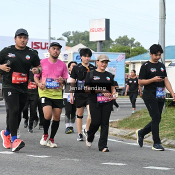 Runner Photo 3546313