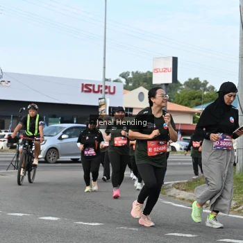 Runner Photo 3546354