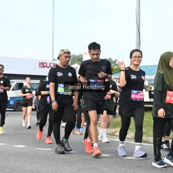 Runner Photo 3546393