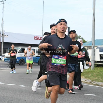 Runner Photo 3546455