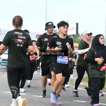Runner Photo 3546514