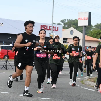 Runner Photo 3546593