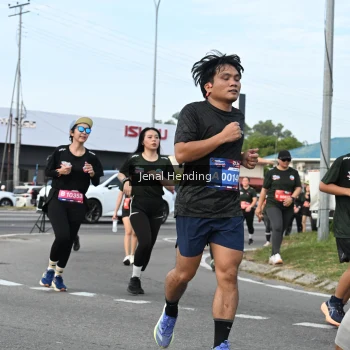 Runner Photo 3546623
