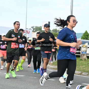 Runner Photo 3546628
