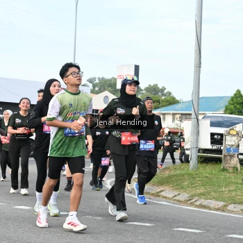 Runner Photo 3546643