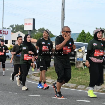 Runner Photo 3546684