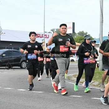 Runner Photo 3546717