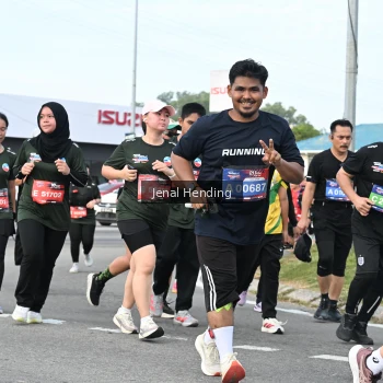 Runner Photo 3546796