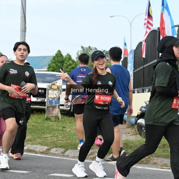 Runner Photo 3546975
