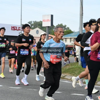 Runner Photo 3547134
