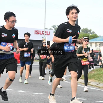 Runner Photo 3547345