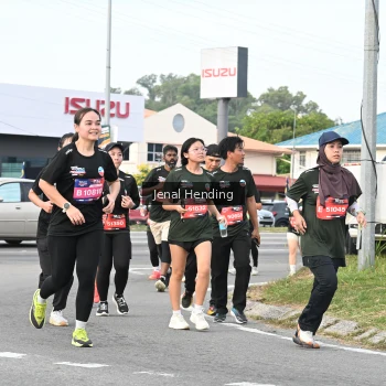Runner Photo 3547376