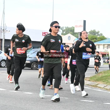 Runner Photo 3547435
