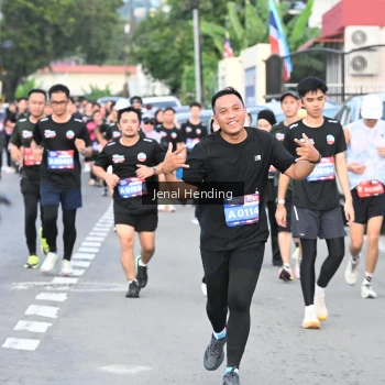 Runner Photo 3547763