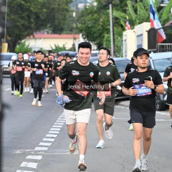 Runner Photo 3547778