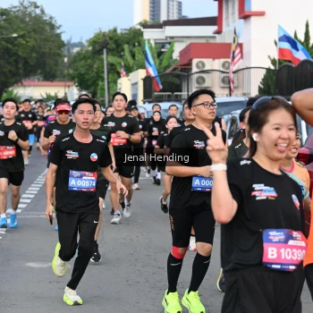 Runner Photo 3547814