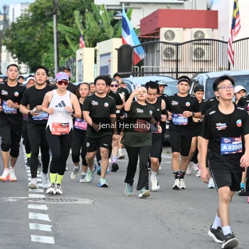 Runner Photo 3547837