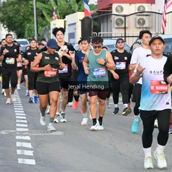 Runner Photo 3547872