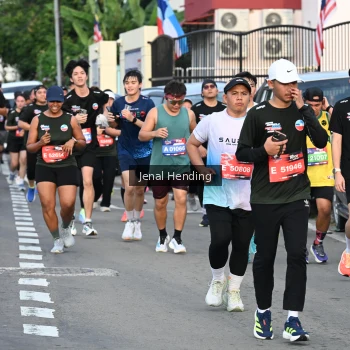 Runner Photo 3547878