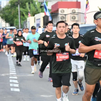 Runner Photo 3547885