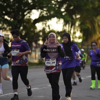 Runner Photo 3548345