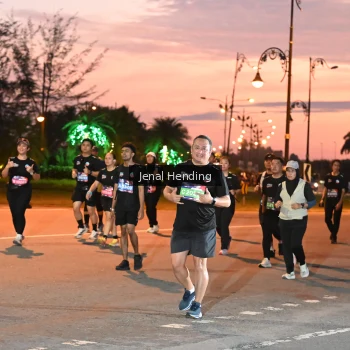 Runner Photo 3548393