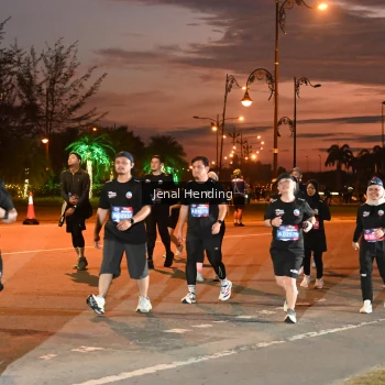 Runner Photo 3548690