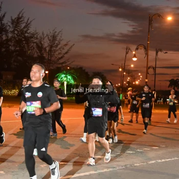 Runner Photo 3548795
