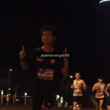 Runner Photo 3548857