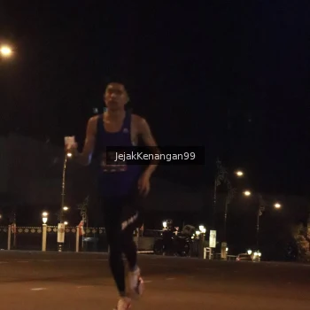 Runner Photo 3549053